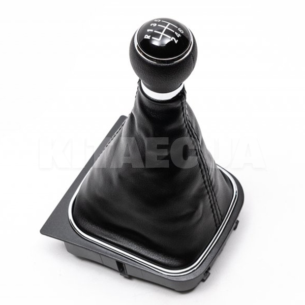 Ручка КПП черная кожзам для Volkswagen Jetta 2006-2011г + чехол КПП ABM (1k071113cg)